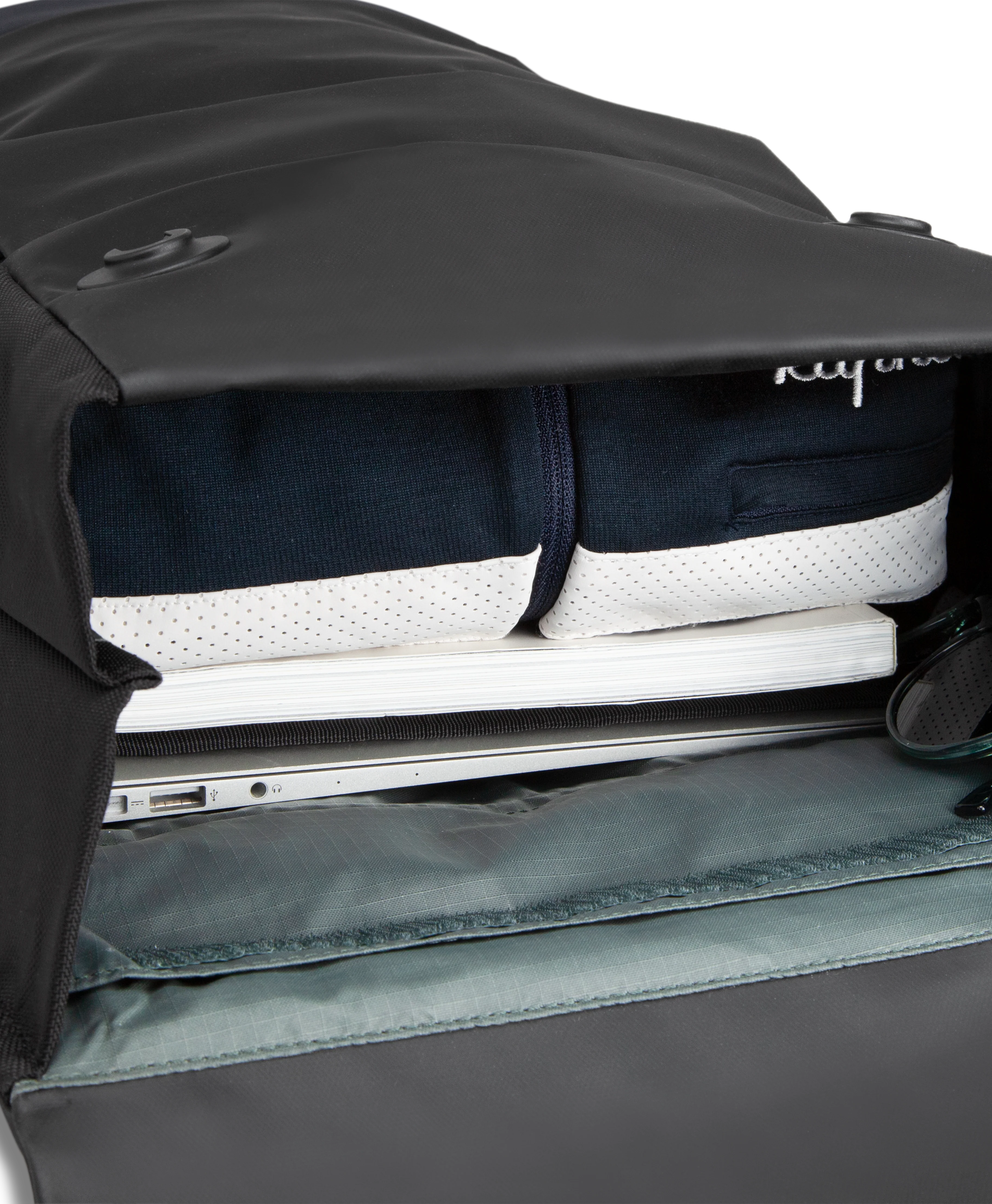 Robin Commuter Backpack - Image 13