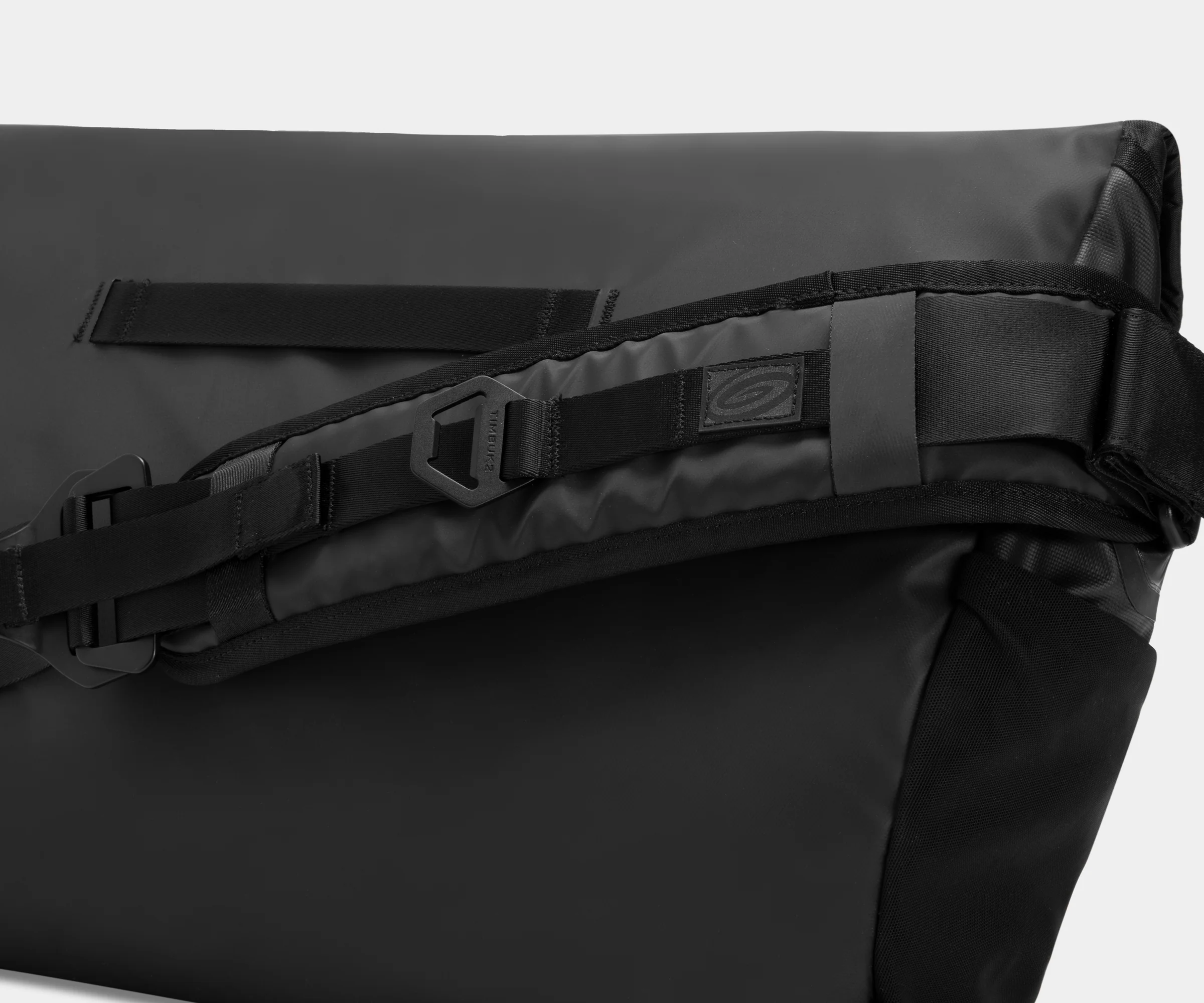 Especial Stash Messenger Bag - Image 14