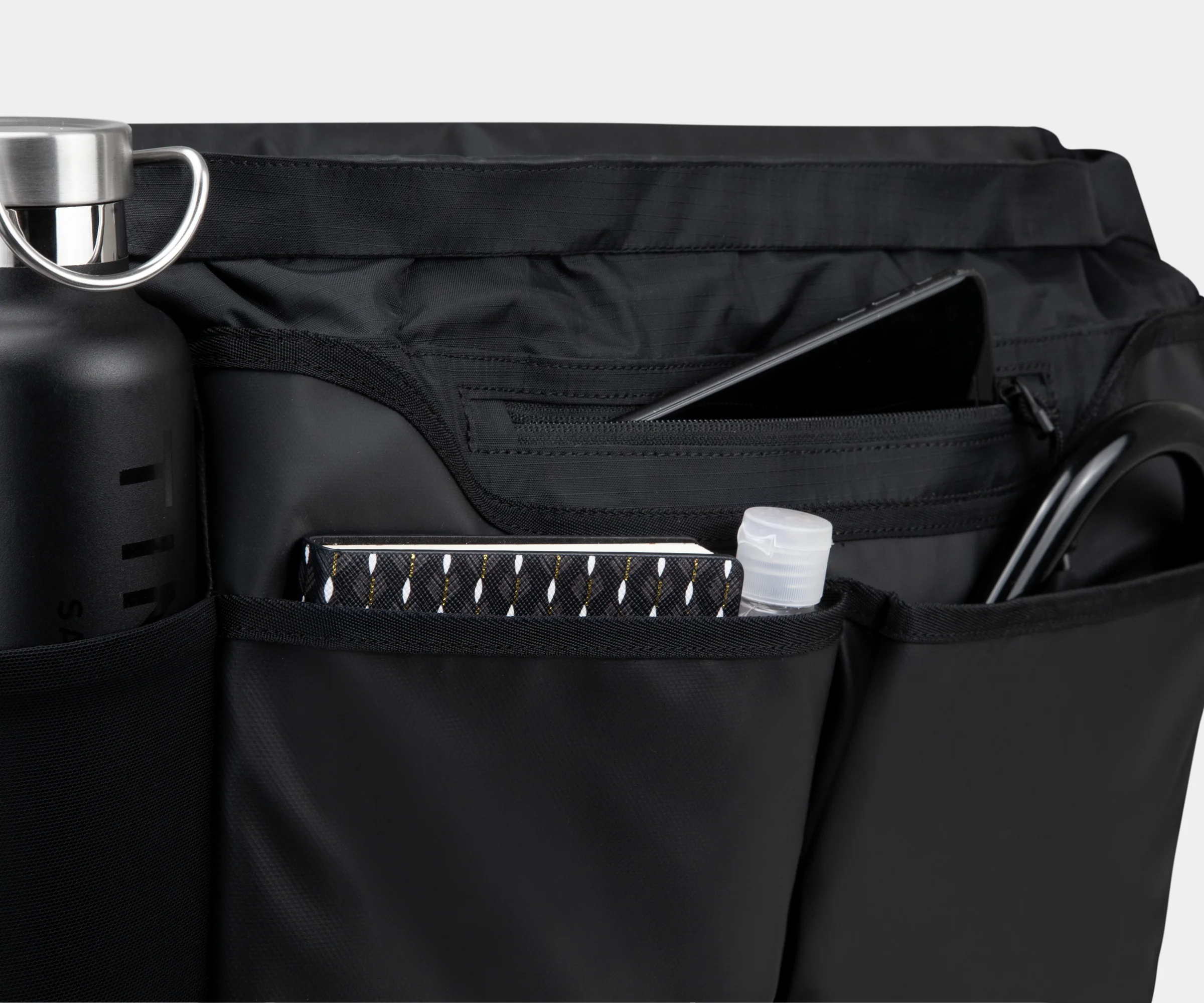 Especial Stash Messenger Bag - Image 22
