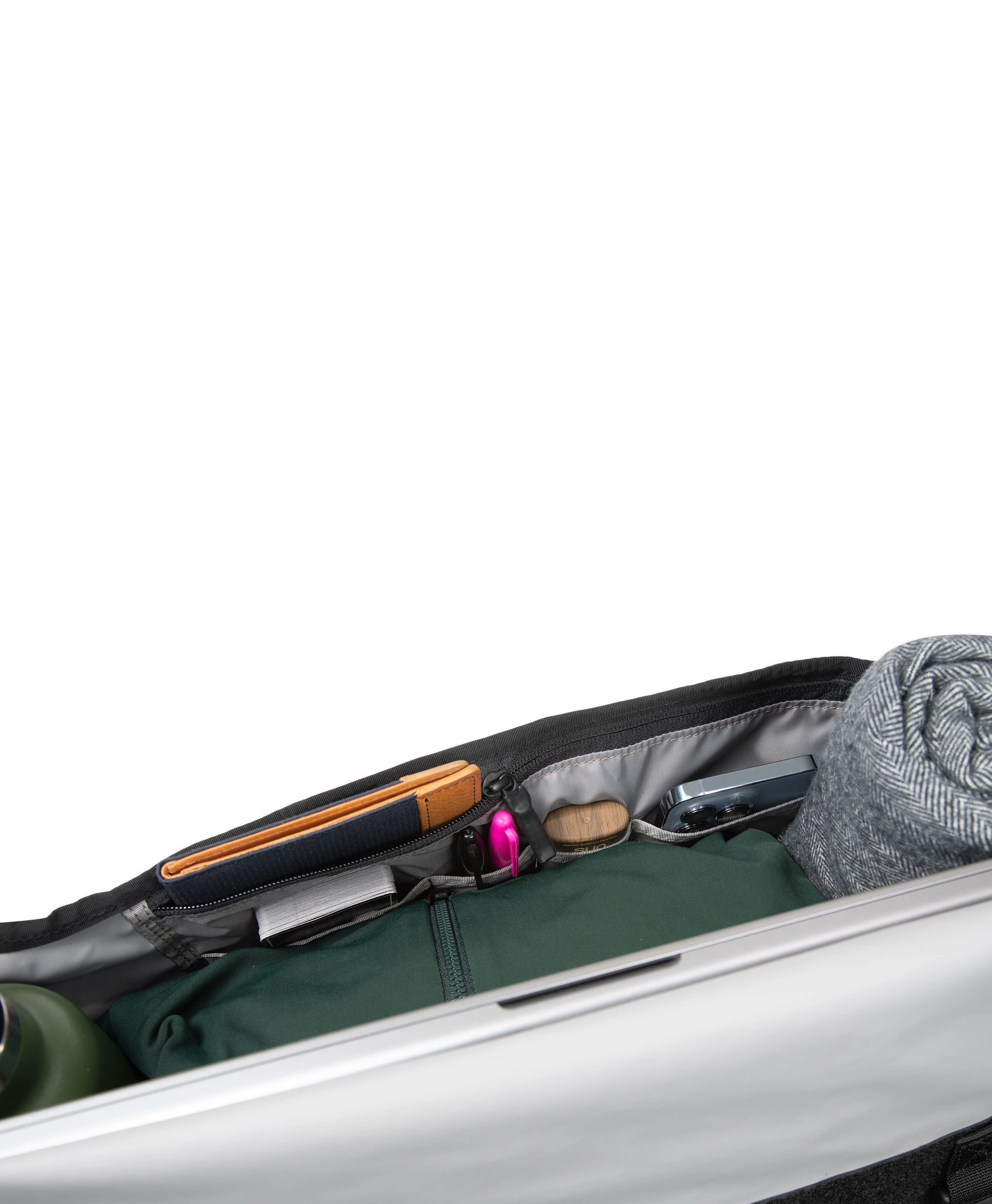 Flight Classic Messenger Bag - Image 24
