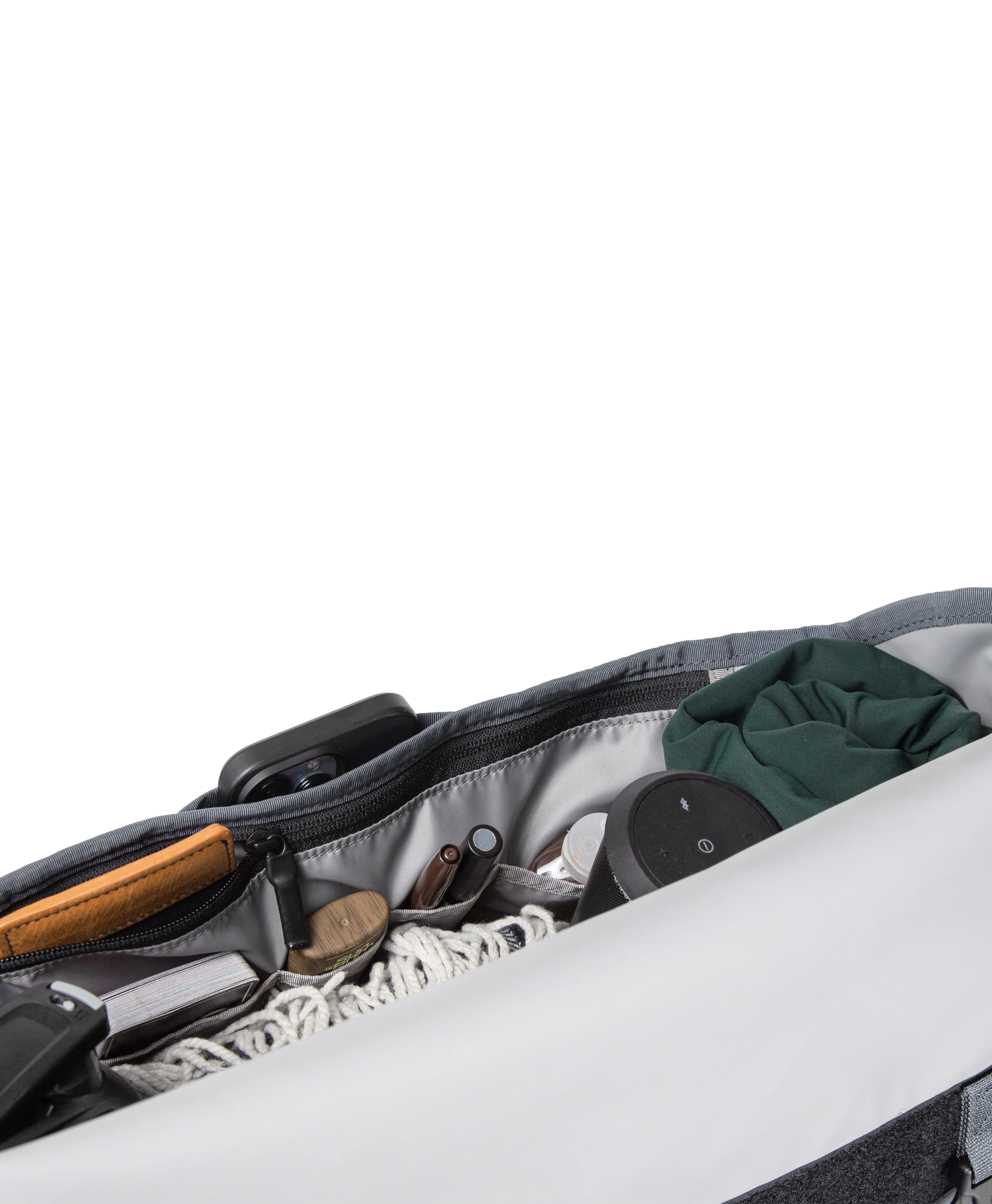 Flight Classic Messenger Bag - Image 25